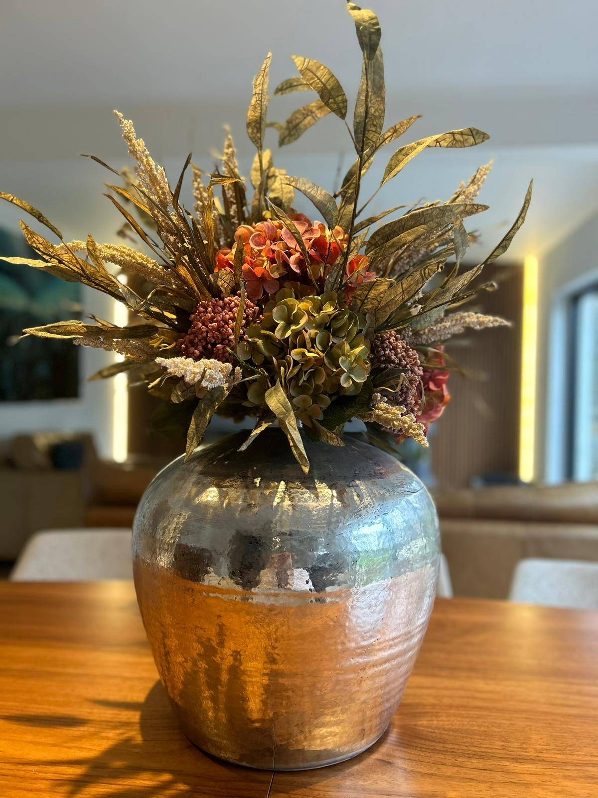 Luxury Chrome Vase Display – Basket Case Flowers