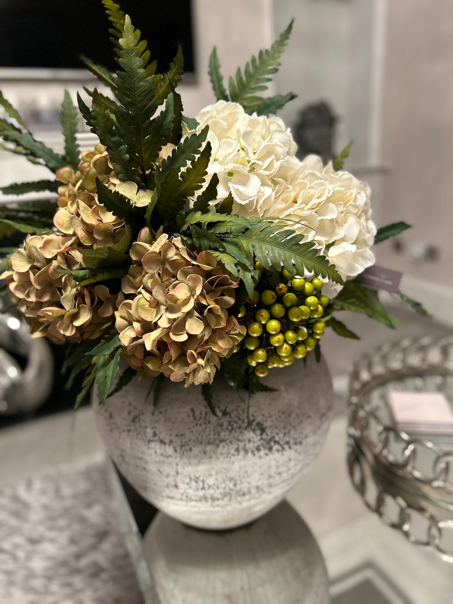 Luxury Ivory and Green Hydrangea Stone Vase Display